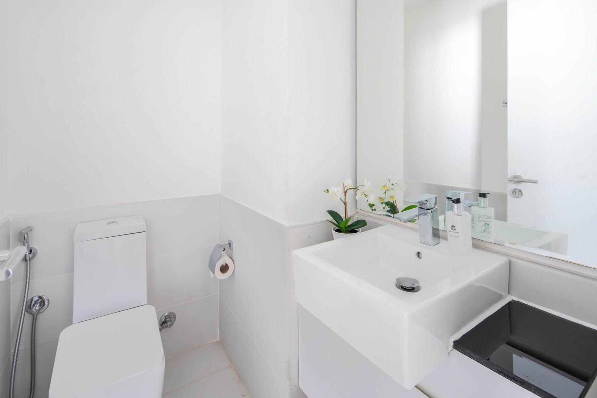 Frank Porter - The Pulse Residences Dubai Exterior photo